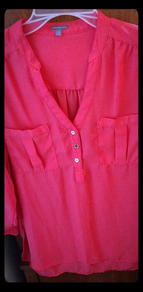 Charlotte Russe Tops - Charlotte Russe sz.M Pink Blouse